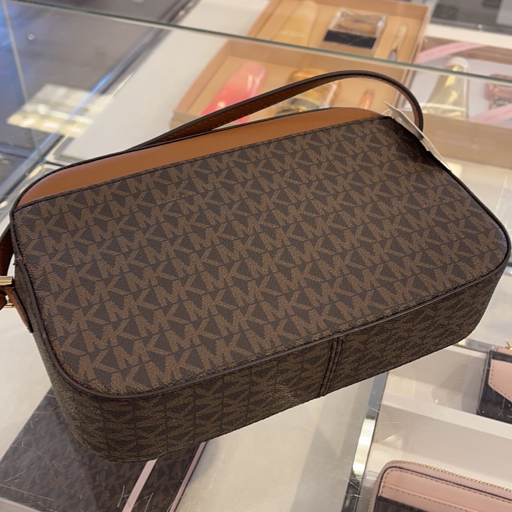 Michael Kors Jet Set Item Large East West Zip Chain MK Signature Crossbody Bag - Picture 12 of 16